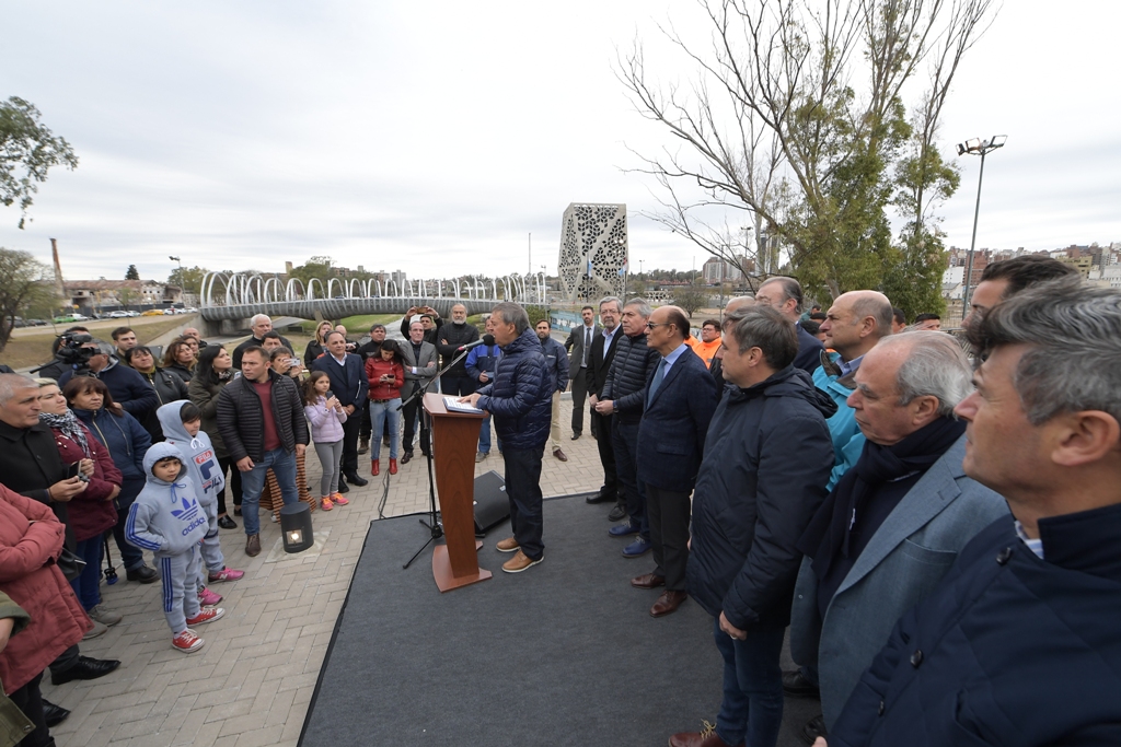 schiaretti-inaugur-el-nuevo-puente-25-de-mayo