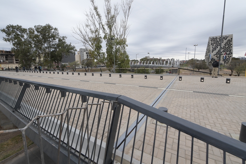 schiaretti-inaugur-el-nuevo-puente-25-de-mayo