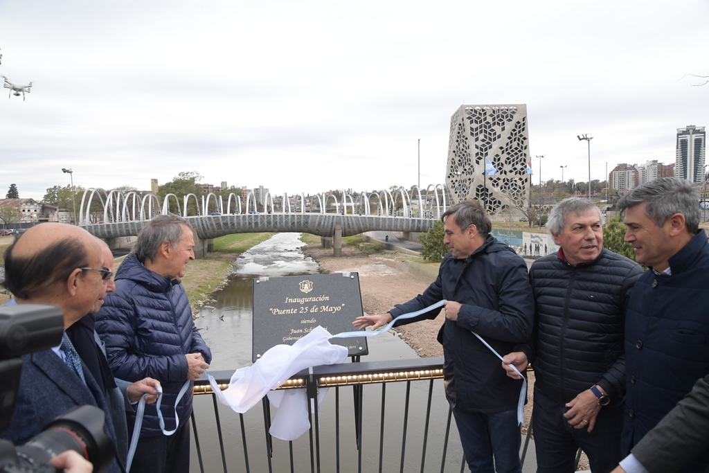 schiaretti-inaugur-el-nuevo-puente-25-de-mayo