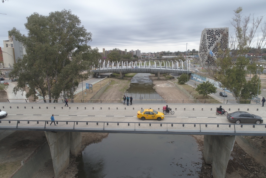 schiaretti-inaugur-el-nuevo-puente-25-de-mayo