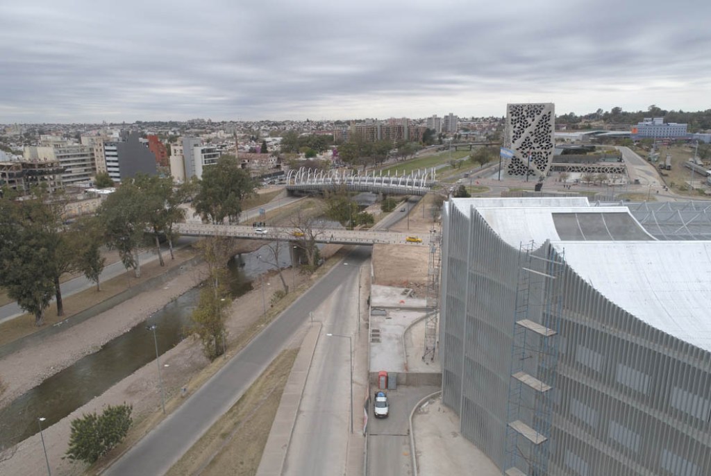 schiaretti-inaugur-el-nuevo-puente-25-de-mayo